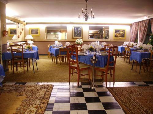 Hotel Restaurant Du Tourisme Latronquière Екстериор снимка