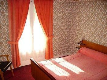 Hotel Restaurant Du Tourisme Latronquière Екстериор снимка